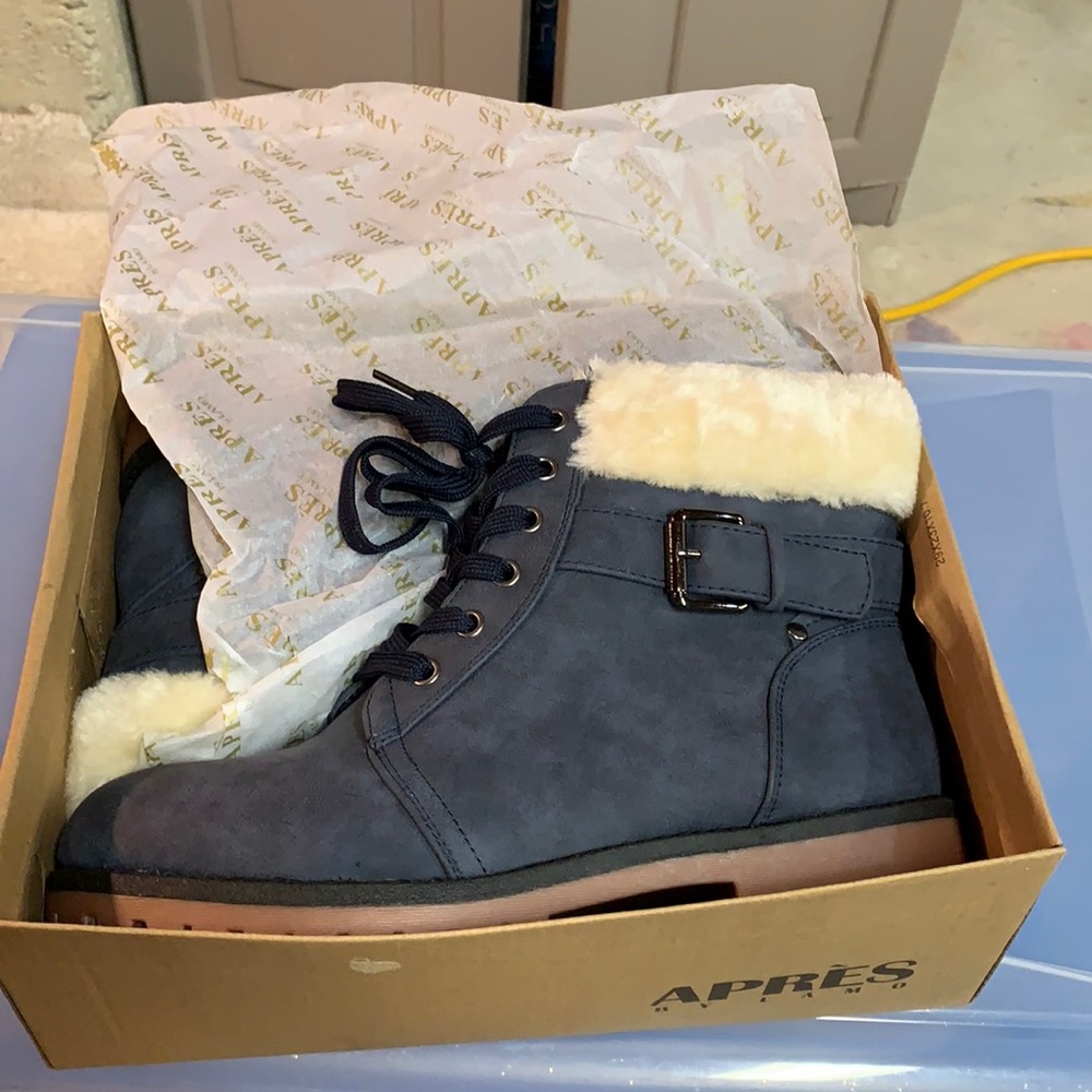🥾NEW WITH BOX🥾